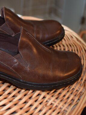 Clarks flat shoe loafers. Brown with Leather upper size 9 women's shoes